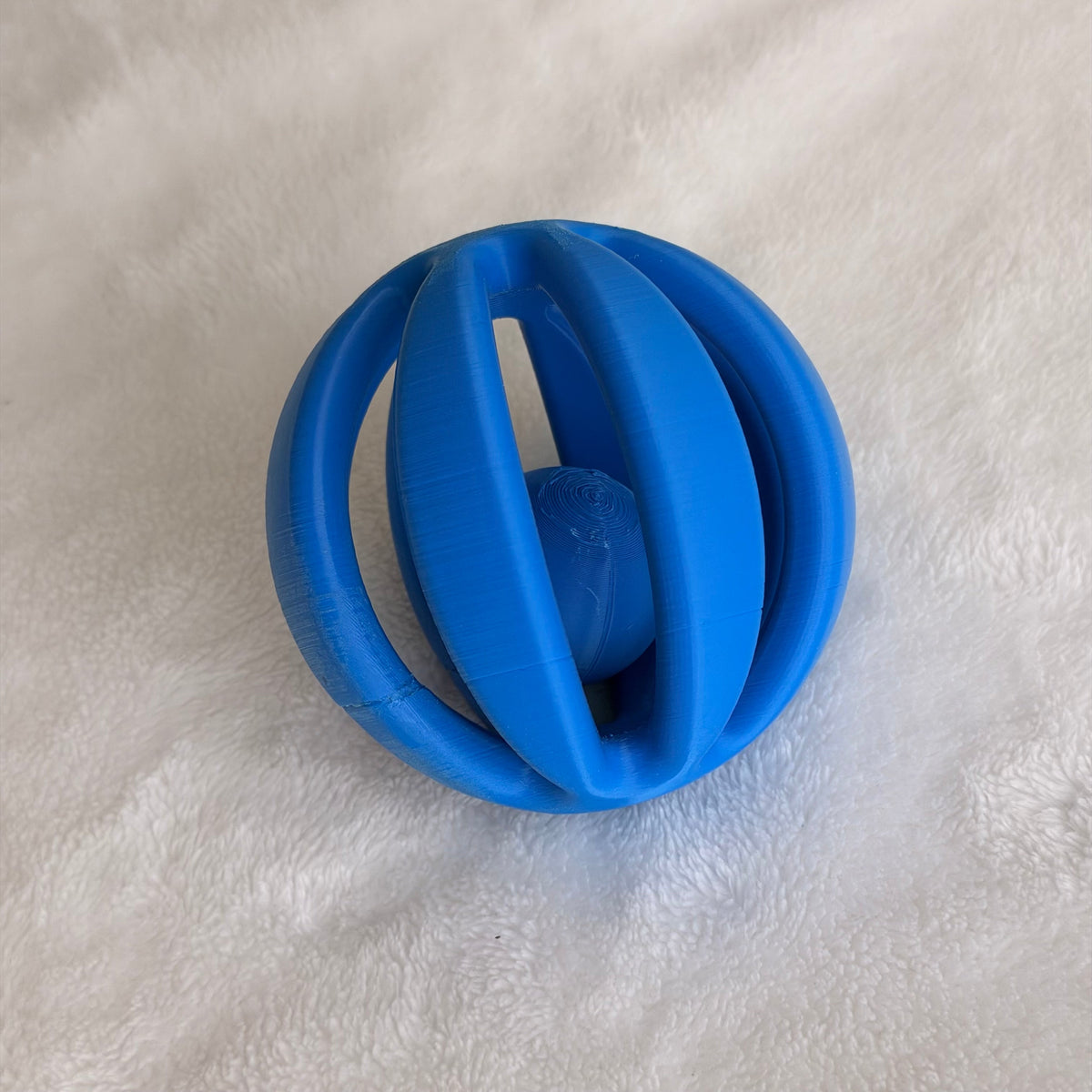 Ball-in-ball interactive toy for cats and small dogs, Blue Cagey design