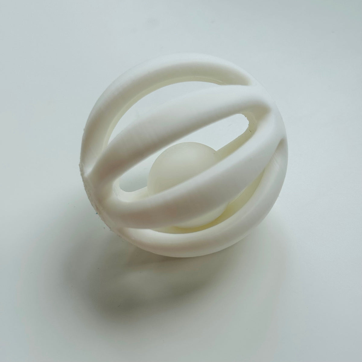 Ball-in-ball interactive toy for cats and small dogs, White Cagey design